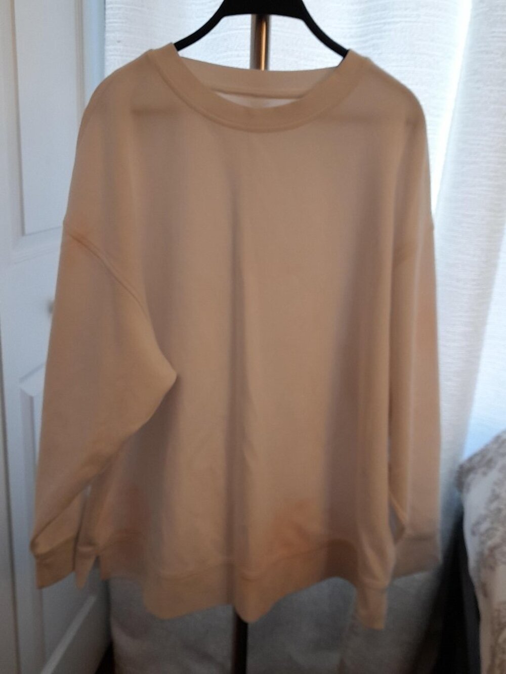 Old Navy White Sweatshirt